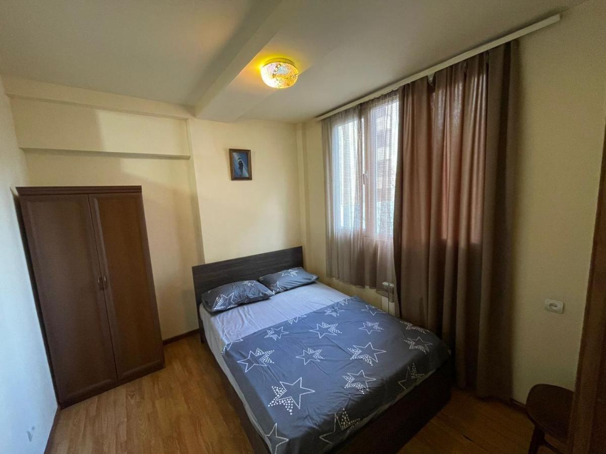 Apartment In Yerevan, Centre Luaran gambar